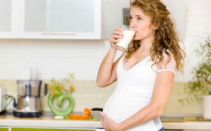 Как вылечить кашель при беременности: медикаментозные и народные средства