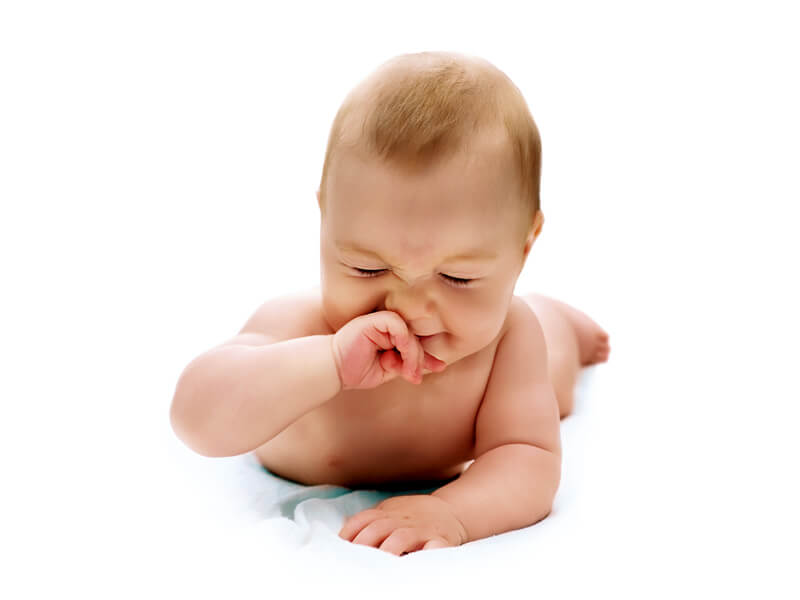 Физиологический насморк у новорожденного: причины, симптомы и лечение