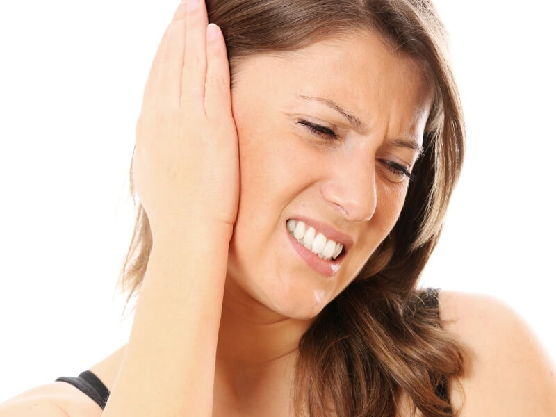 Заложенность уха при насморке