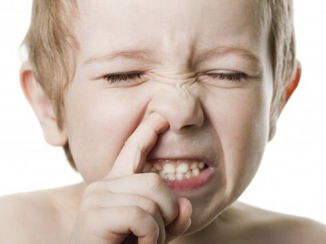 Корки в носу: причины и лечение носа