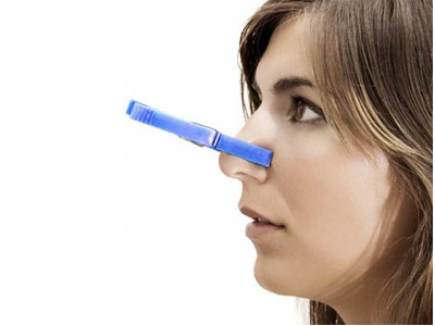 Постоянная заложенность носа препятствует нормальному поступлению воздуха